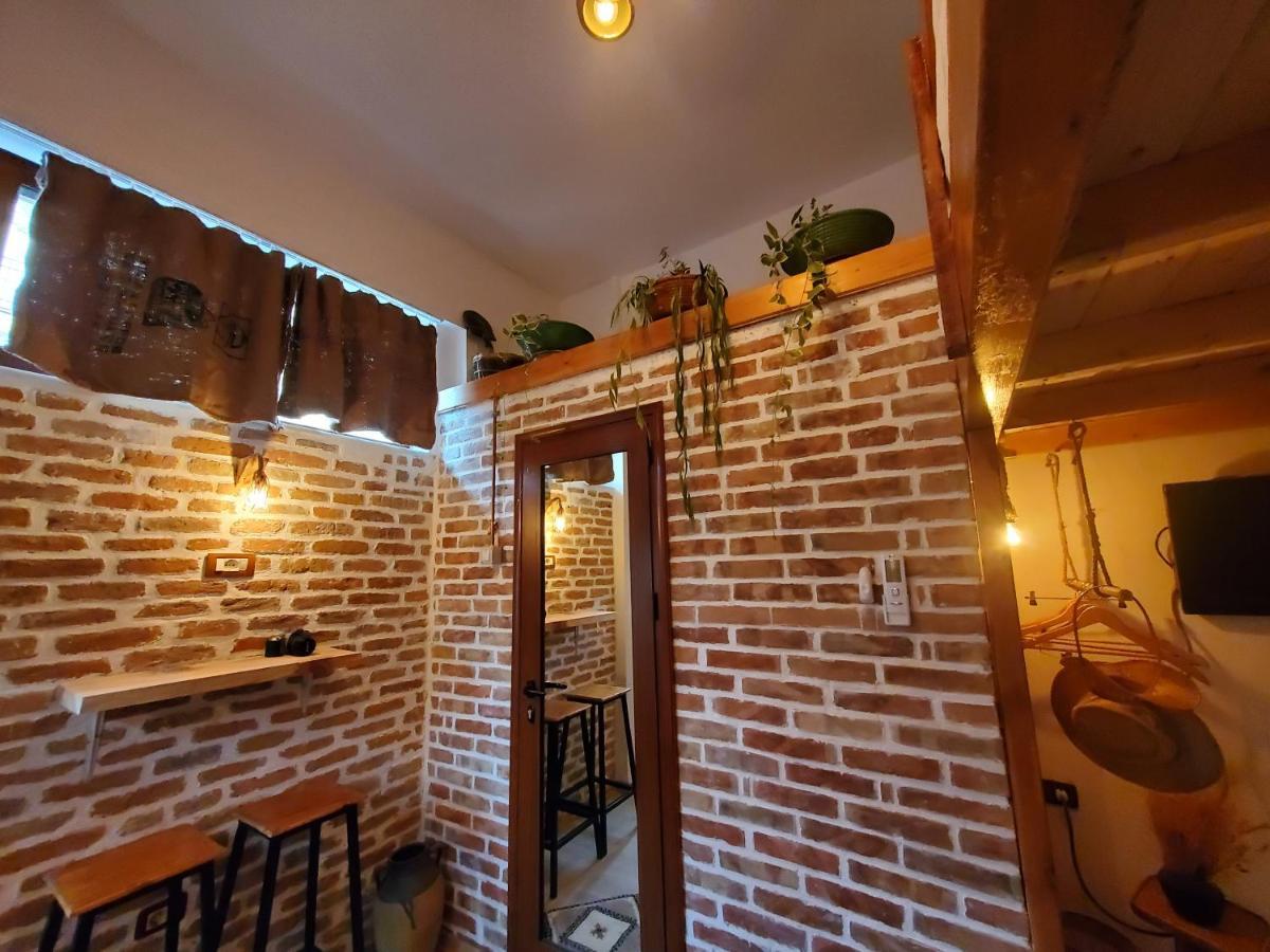 Relax Inn Корча Екстер'єр фото
