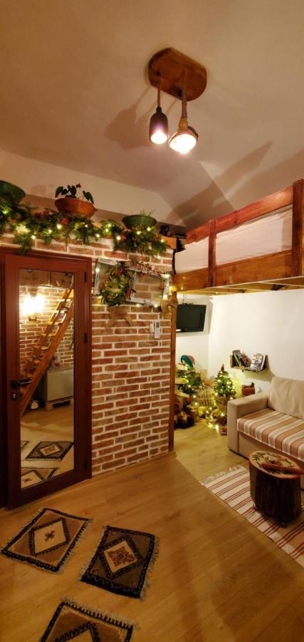 Relax Inn Корча Екстер'єр фото