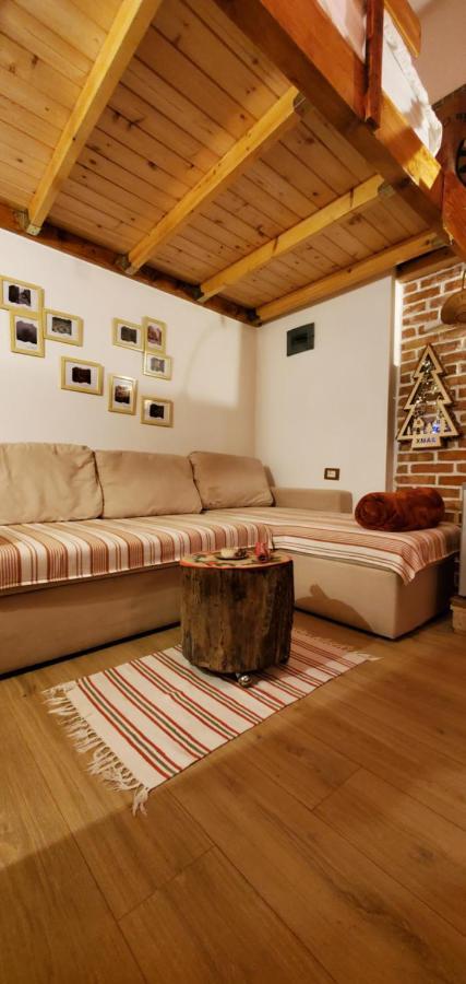 Relax Inn Корча Екстер'єр фото